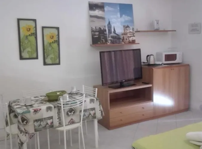 Guest house Caravaggio 3*